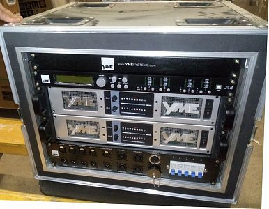 Рэк 8U на колёсах с усилителями и процессором YME RK-8RU GT Рэк 8U на колёсах с усилителями и процессором YME RK-8RU GT