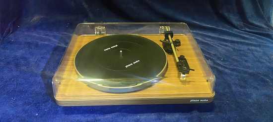 Проигрыватель виниловых дисков Phaze Audio Diana Цвет: Орех [Walnut]