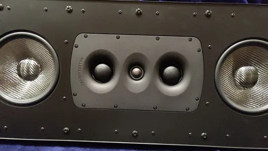 Встраиваемая акустическая система M&K Sound IW500, в корпусе